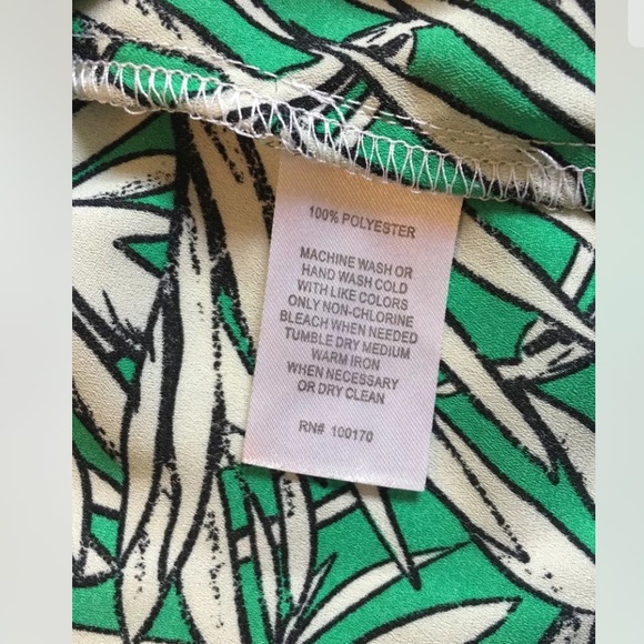 St. Tropez Green Blouse Sz L - Picture 6 of 6